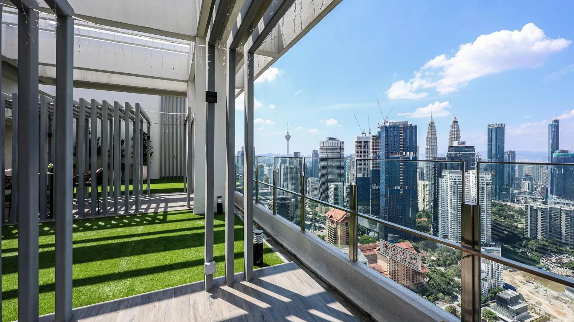 Agile Residence Near Trx And Pavilion By Molly Kuala Lumpur 0*,  Malaysia